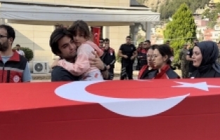 Şehit polis memuru Emirhan Şimşek'in cenazesi Hatay'da defnedildi