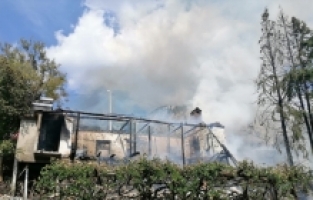 Serik'te müstakil ev yandı