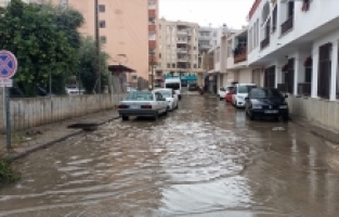 Silifke'de sağanak hayatı olumsuz etkiledi