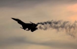 SOLOTÜRK Adana semalarında gösteri uçuşu yaptı