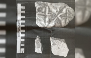 Valizinde tarihi eser parçaları bulunan turistin 10 yıla kadar hapsi istendi