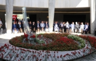 9. Cumhurbaşkanı Süleyman Demirel doğumunun 99. yılında mezarı başında anıldı