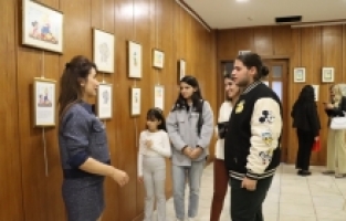 Adana'da “Düşündüren Resimler Sergisi“ açıldı