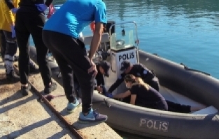 Antalya'da falezlerden düşen kadın ekipler tarafından kurtarıldı