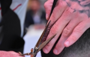 Berberler ve kuaförler Antalya'da hünerlerini sergiledi