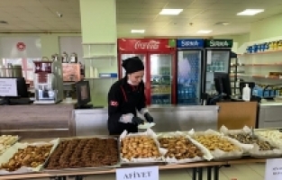 Burdur'daki KYK Yurtları'nda kalan öğrencilere ikramlı sınav desteği