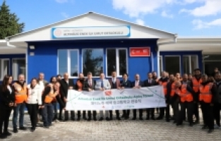 Hatay'da bağışçıların desteğiyle yaptırılan prefabrik okul hizmete girdi