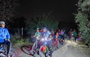 Hatay'da bisikletliler narenciye tüketimi için pedal çevirdi