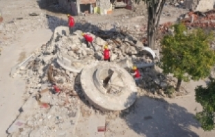 Hatay'da depremde yerle bir olan tarihi cami yeniden ayağa kaldırılacak