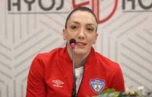 Konyaaltı Belediyespor Kadın Hentbol Takımı, tüm kulvarlarda şampiyonluğu hedefliyor