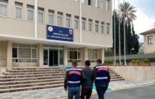 Mersin'de çeşitli suçlardan aranan 37 zanlı yakalandı
