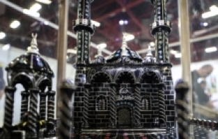 Oltu taşından yapılan bağlama, cami ve TOGG, YÖREX'te ilgi odağı oldu