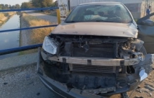 Osmaniye'de iki otomobilin çarpıştığı kazada 3 kişi yaralandı