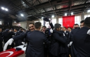 Adana'da eğitimini tamamlayan 750 polis adayı yemin etti