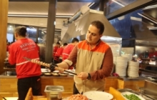 Adana'da yılbaşı akşamına özel “hindi kebabı“ satılacak