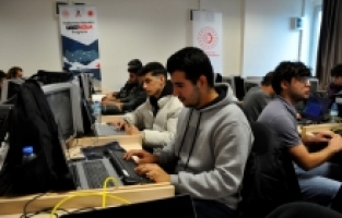 Antalya'da “Siber Vatan“ programı kapsamında öğrencilere eğitim verildi