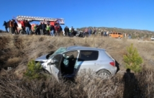 Burdur'da 3 otomobilin çarpıştığı kazada 1 kişi öldü, 5 kişi yaralandı