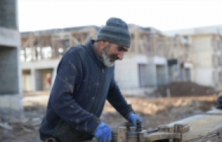 Hatay Kumlu'da 303 ve Arsuz'da 1186 deprem konutu inşa ediliyor