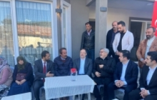 Hatay'da Yerinde Dönüşüm Projesi kapsamında yapılan ev aileye teslim edildi