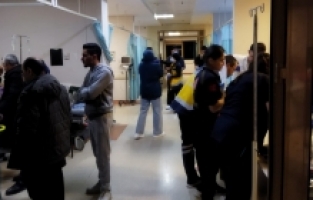 Isparta'da gıda zehirlenmesi şüphesiyle 130 öğrenci hastaneye başvurdu