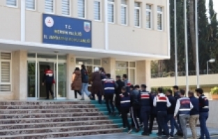 Mersin ve Gaziantep'teki DEAŞ operasyonunda yakalanan 9 şüpheliden 7'si tutuklandı
