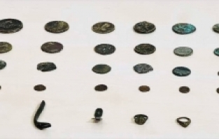 Mersin'de 24 sikke ve 4 obje ele geçirildi