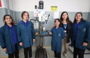 OSB'deki kadın meslek öğretmenleri, kız öğrencilere rol model oluyor