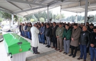 ABD'de trafik kazasında ölen mühendisin cenazesi Adana'da toprağa verildi