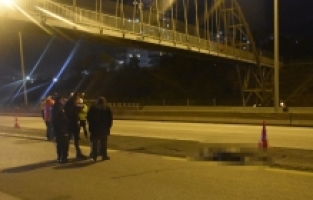 Adana'da tırın çarptığı yaya hayatını kaybetti