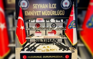 Adana'da operasyon ve denetimlerde ruhsatsız 97 silah ele geçirildi
