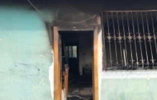 Adana'da yangında anne, baba ve kardeşi ölen yaralı çocuk da hayatını kaybetti