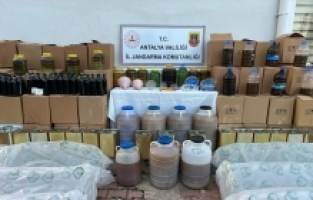 Antalya'da 3,5 ton sahte zeytinyağı ele geçirildi