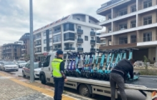 Antalya'da 85 elektrikli skuter sürücüsüne ceza uygulandı
