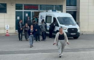 Antalya'da bıçaklanan kadın hayatını kaybetti