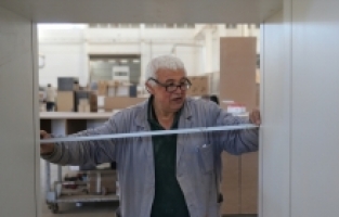 Babasının küçük dükkanını fabrikaya dönüştürdü