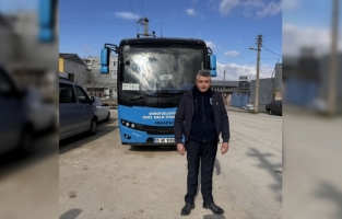 Burdur'da halk otobüsü şoförüne silah tehdidi kamerada