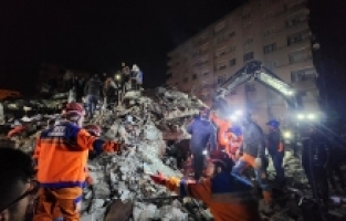 Depremde 132 kişinin öldüğü Metin Tamer Sitesinin betonu standart dışı çıktı