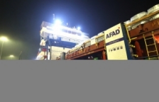 Filistin'e 2 bin 334 ton yardım malzemesi taşıyan gemi Mersin'den uğurlandı