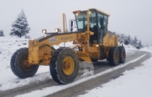 Göksun'un yüksek kesimlerinde kar yağışı başladı