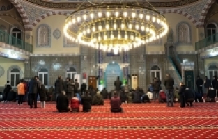 Hatay'da sabah namazında şehitler ve Gazze'de hayatını kaybedenler için dua edildi