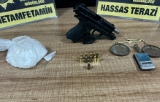 Hatay'da uyuşturucu operasyonunda yakalanan 2 zanlı tutuklandı