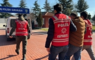 Isparta'da yeni evli çiftin döviz ve ziynet eşyalarını çalan zanlı yakalandı