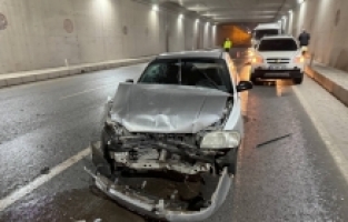 Kahramanmaraş'ta 13 aracın karıştığı zincirleme trafik kazasında 1 kişi yaralandı