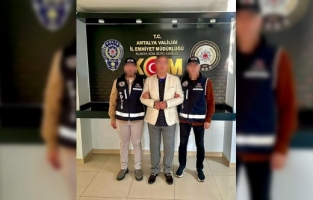 Kırmızı bültenle aranan yabancı uyruklu kişi Alanya'da yakalandı
