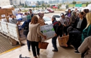 Filistin'deki çocuklara kıyafet gönderildi