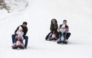 Yedikuyular Kayak Merkezi'nde yarıyıl tatili yoğunluğu yaşanıyor