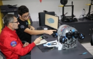 Adanalı öğrenciler otonom su altı aracı “ALESTA“ ile Singapur'da yarışacak