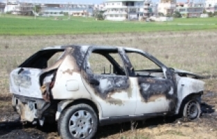 Antalya'da eşine kızan kişi otomobili ateşe verdi