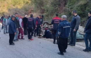 Osmaniye'de tırla çarpışan otomobildeki 2 kişi yaralandı