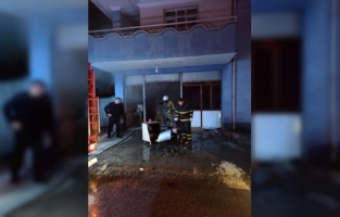 Adana'da iş yerinde çıkan yangın hasara neden oldu